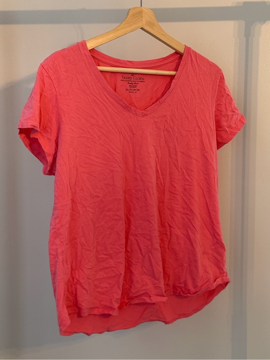 Faded Glory Tops - Faded Glory Pink V-Neck Short Sleeve Tee